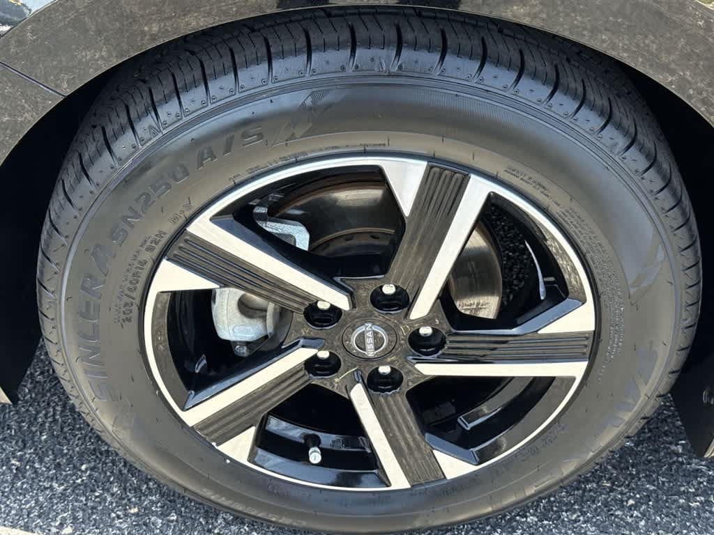 Used 2024 Nissan Sentra SV w/ All-Weather Package FWD image 29