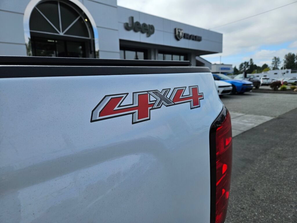 Used 2017 Chevrolet Silverado 1500 LT w/ Trailering Package AWD/4WD image 11