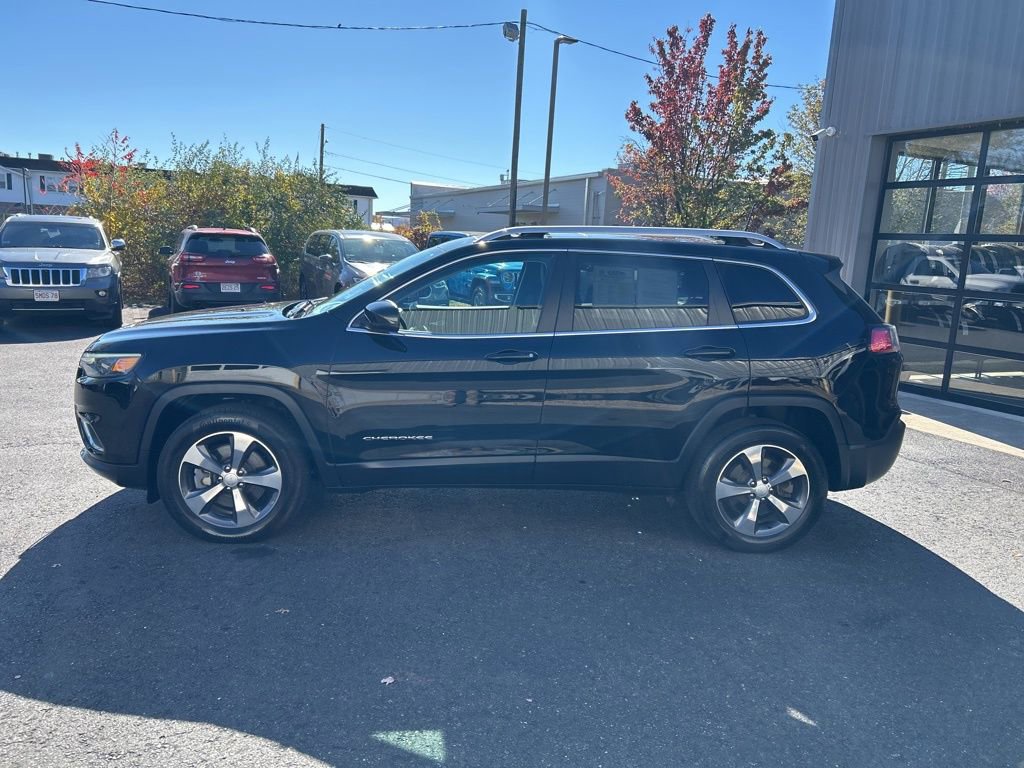 Used 2019 Jeep Cherokee Limited image 7