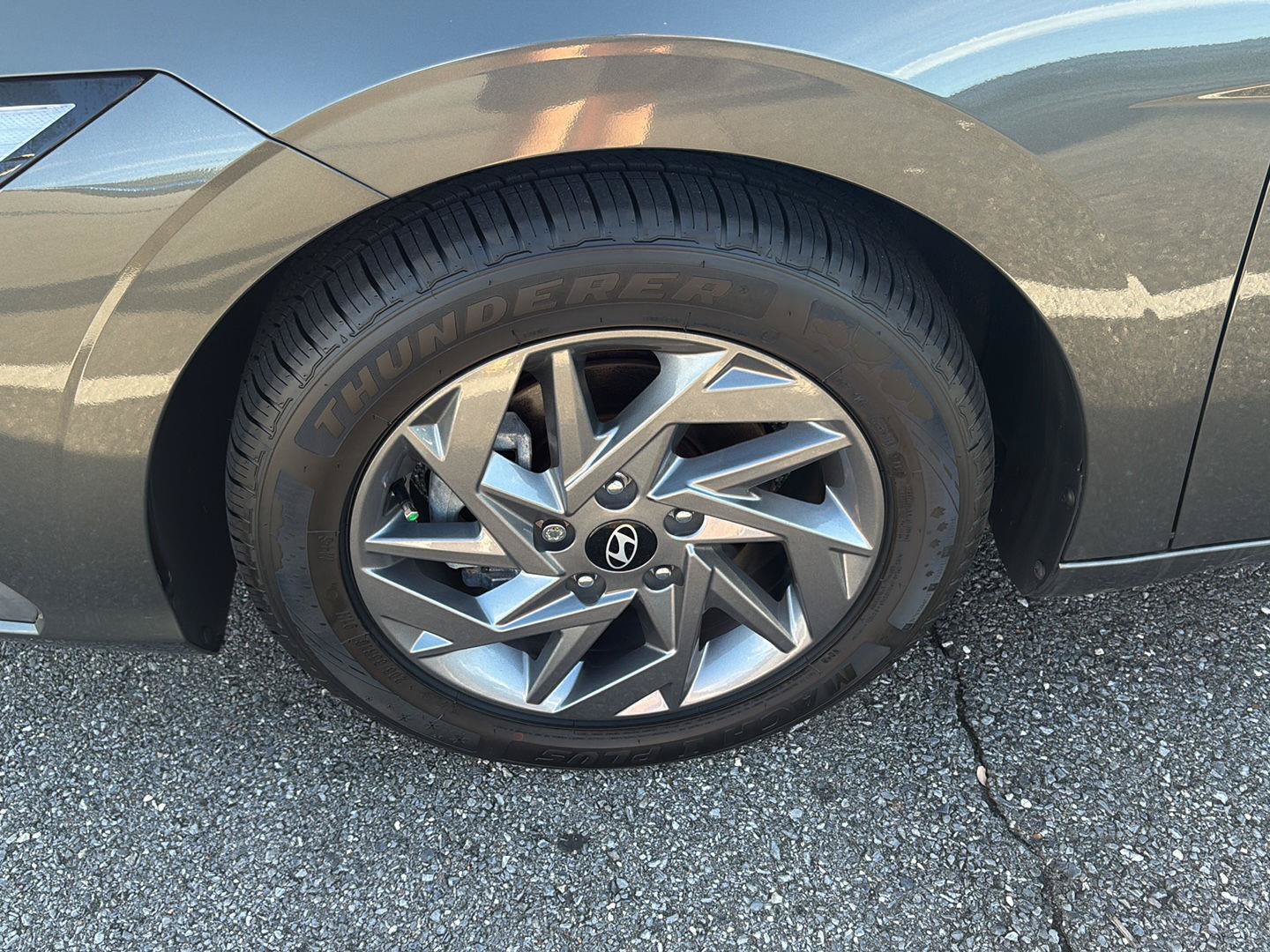 Used 2024 Hyundai Elantra SEL FWD image 9