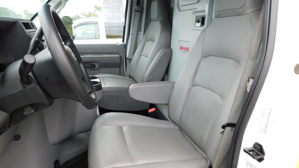 Used 2023 Ford E-450 and Econoline 450 Super Duty w/ Power Windows & Locks Group image 7