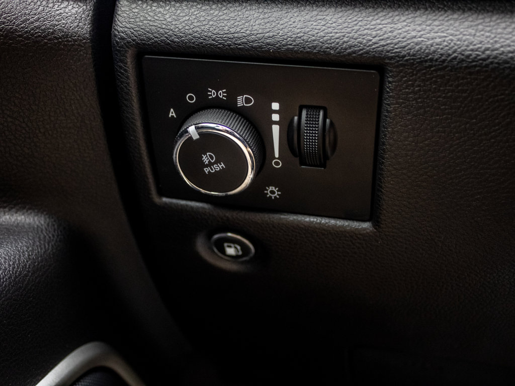 Used 2021 Jeep Grand Cherokee Summit image 37