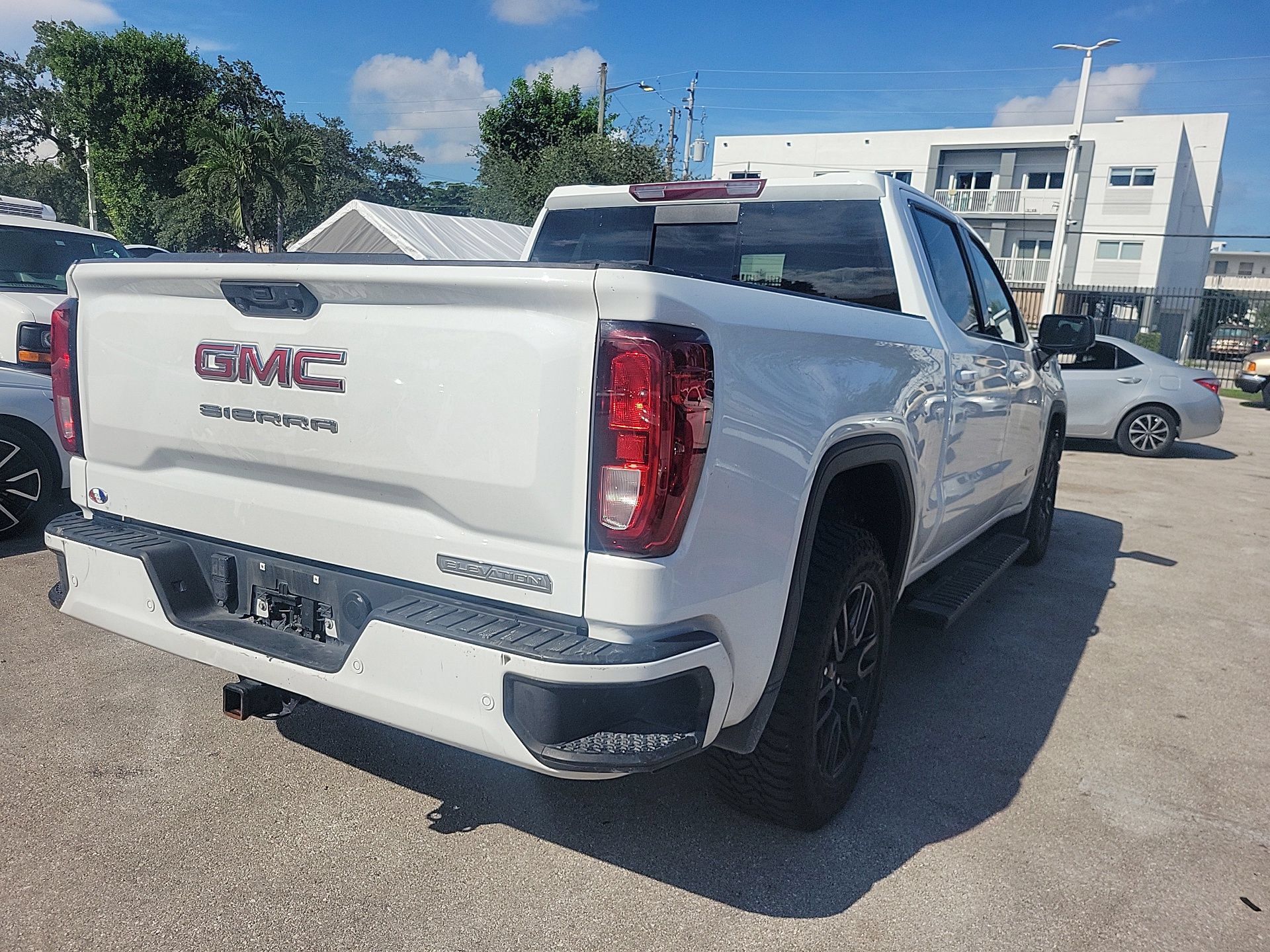 Used 2024 GMC Sierra 1500 Elevation w/ Preferred Package RWD image 10