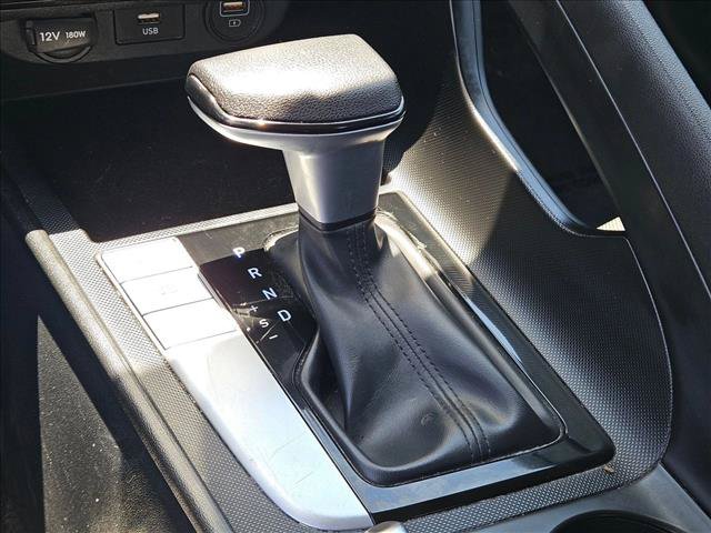 Used 2023 Hyundai Elantra SE w/ Preferred Accessory Package FWD image 14