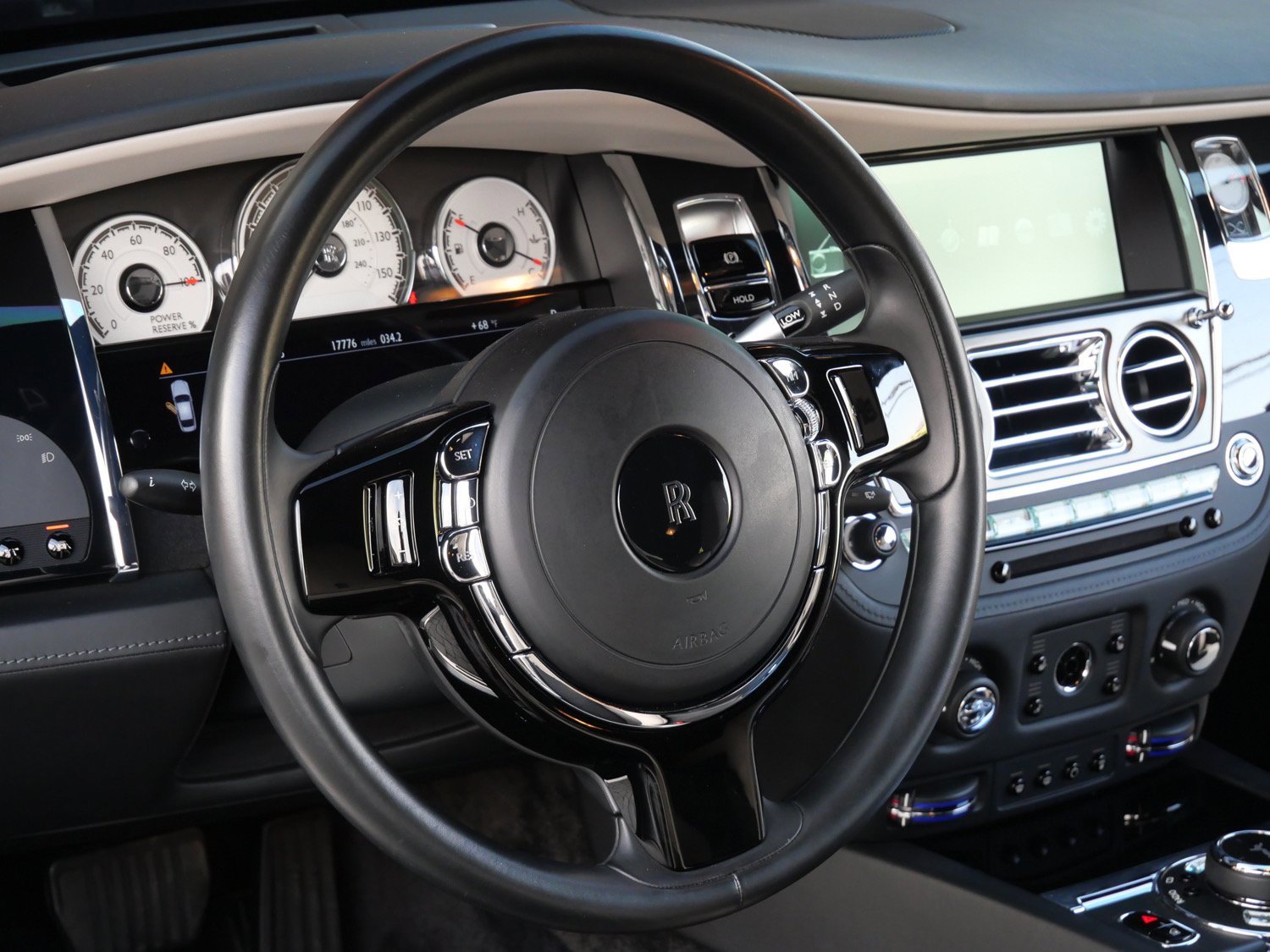 Used 2017 Rolls-Royce Wraith image 17