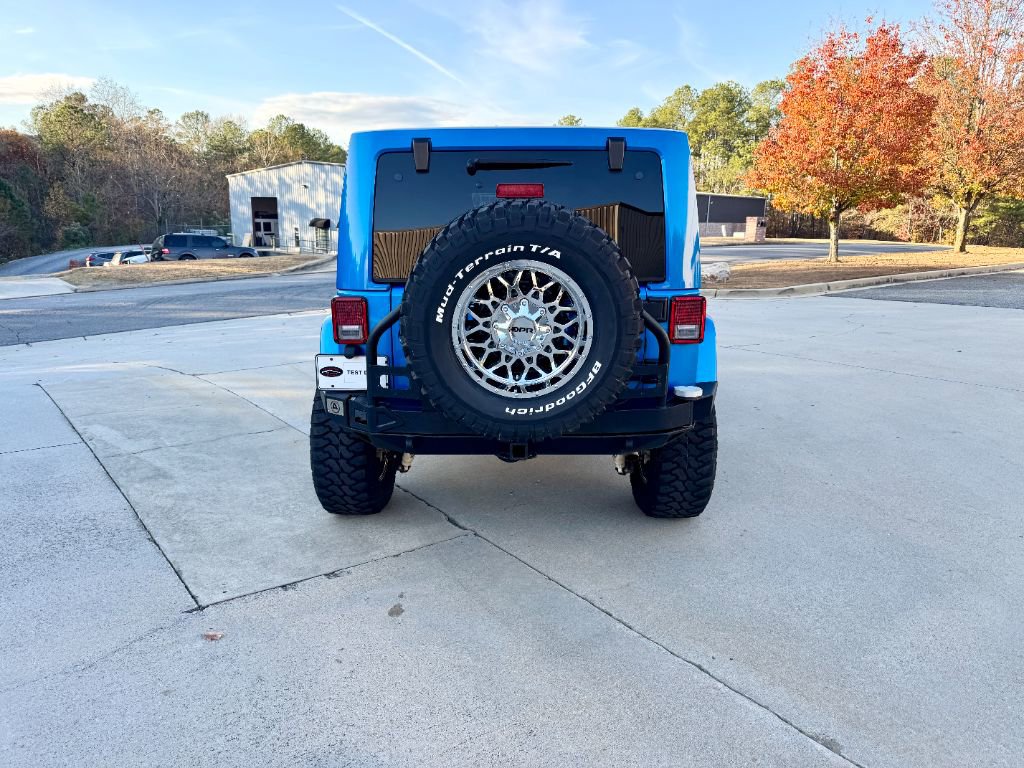 Used 2015 Jeep Wrangler Unlimited Rubicon w/ Connectivity Group image 4