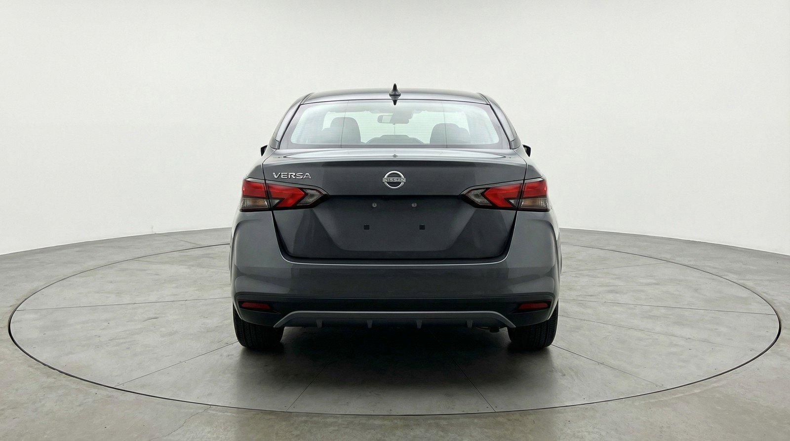 Used 2025 Nissan Versa SV image 7