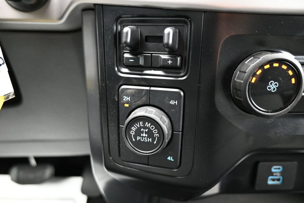 Used 2023 Ford F150 XLT w/ XTR Package AWD/4WD image 18