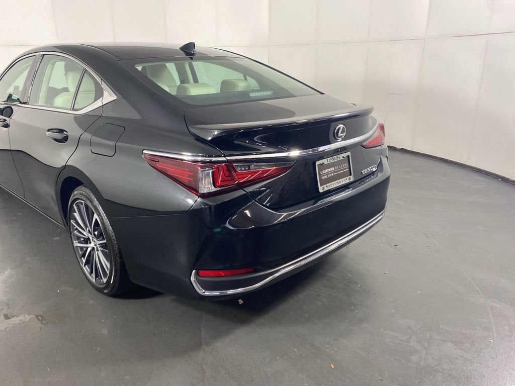 Certified 2023 Lexus ES 300h w/ Premium Package image 9