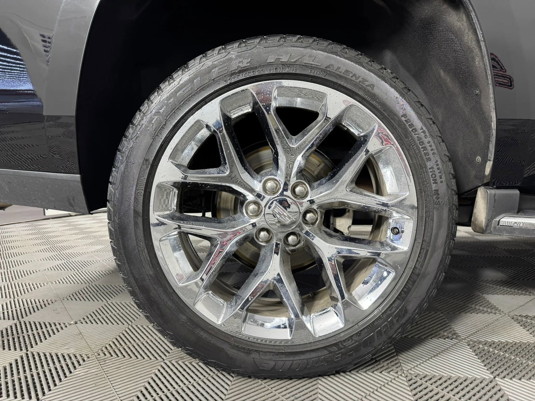 Used 2018 Cadillac Escalade Premium Luxury image 55