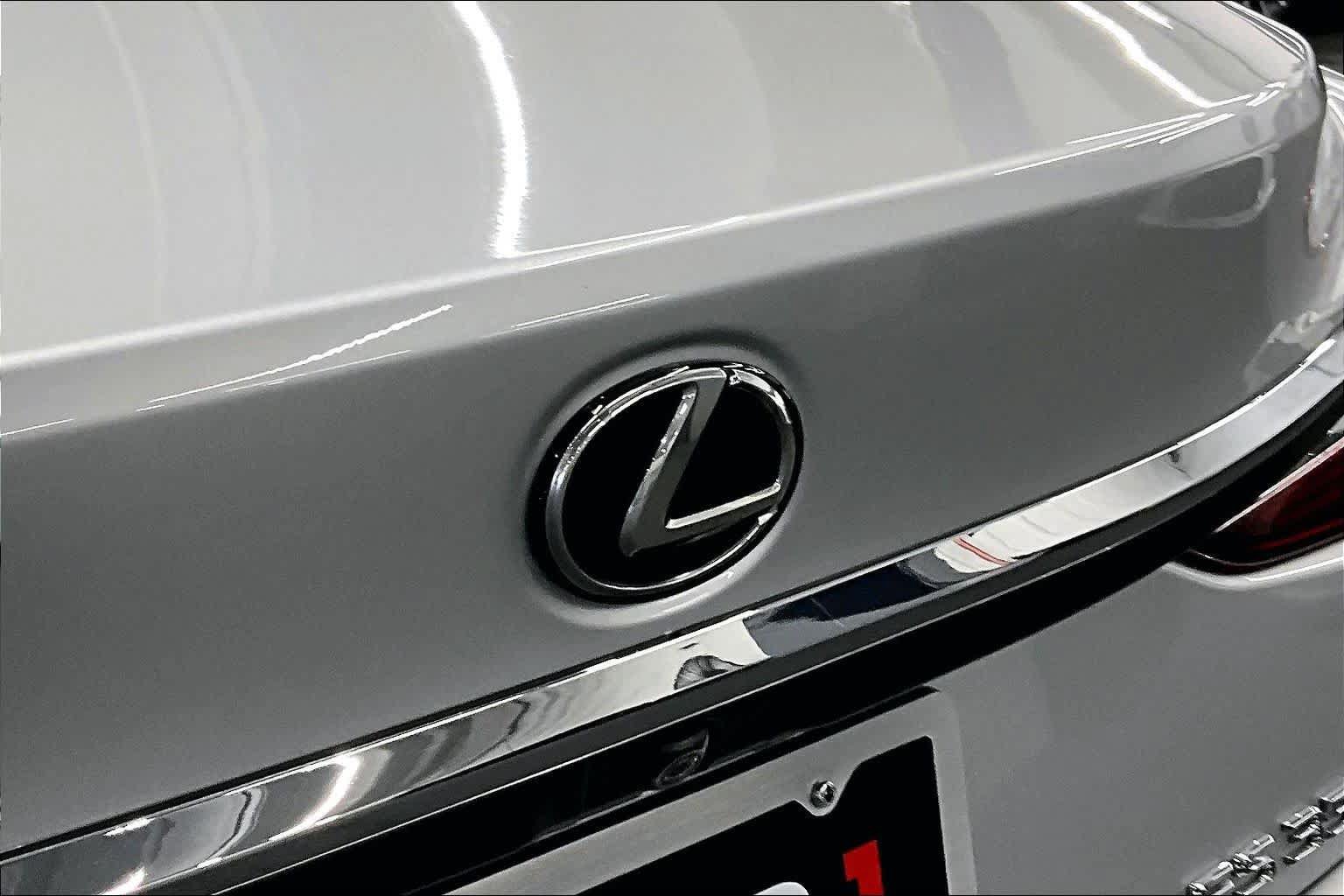 Used 2019 Lexus ES 350 w/ Premium Package FWD image 30