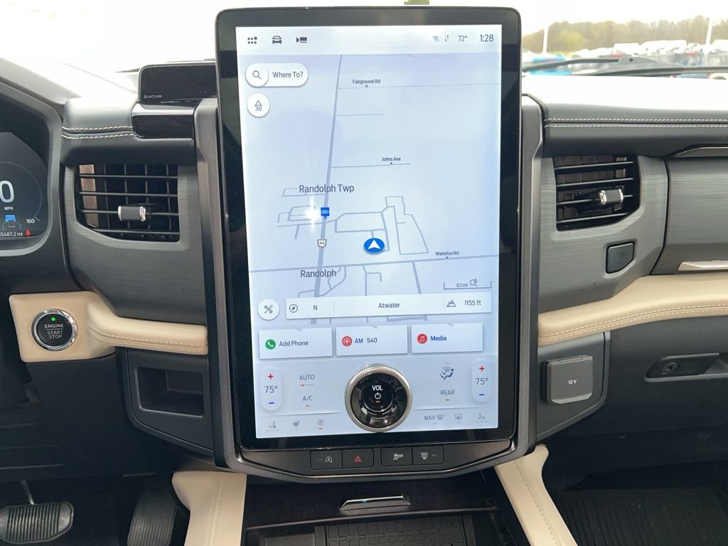 Used 2023 Ford Expedition Platinum AWD/4WD image 5