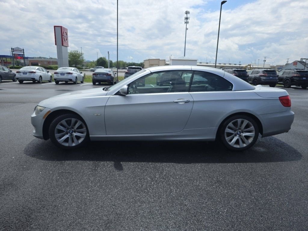 Used 2011 BMW 328i Convertible RWD image 11