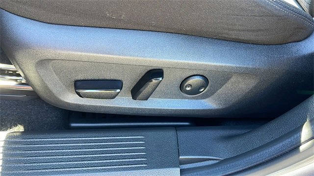 Used 2023 Nissan Rogue SV image 28