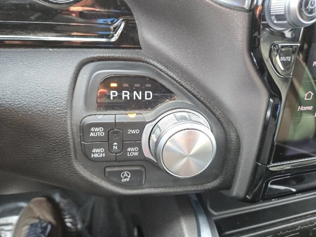 Used 2025 RAM 1500 Laramie AWD/4WD image 12