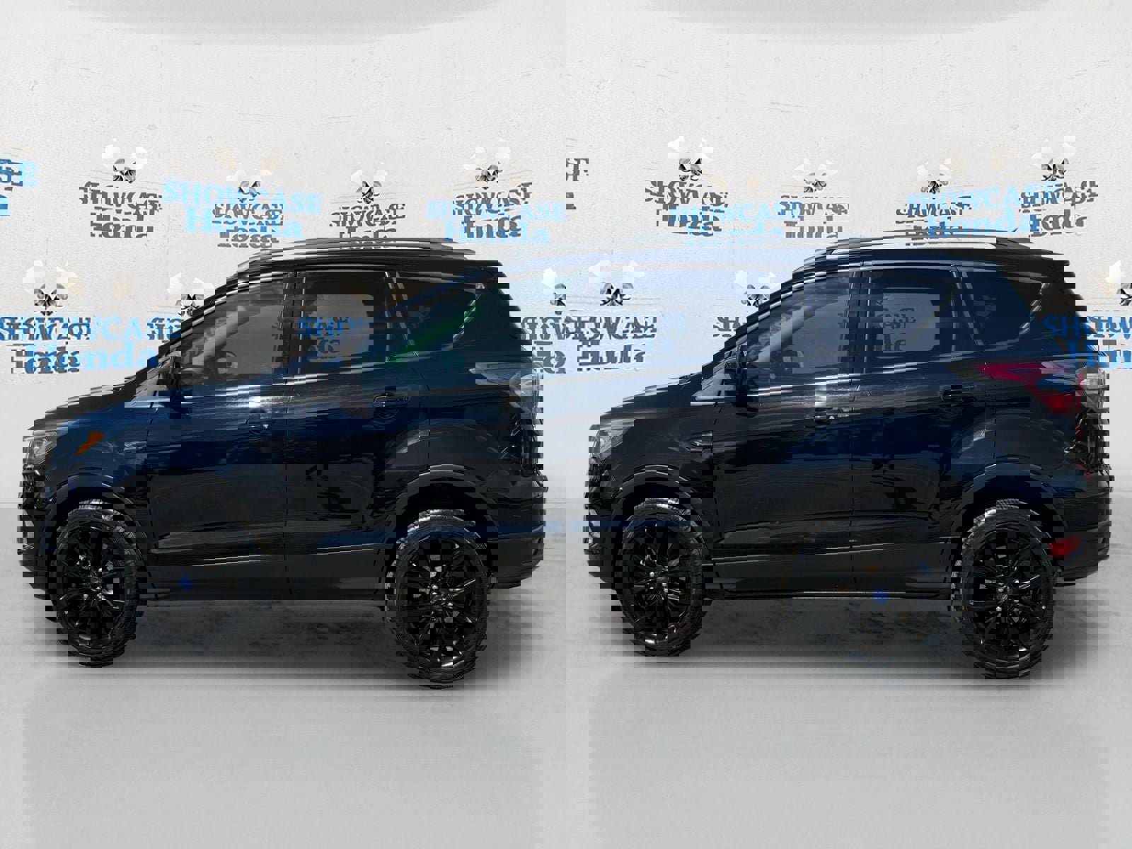 Used 2017 Ford Escape SE w/ Equipment Group 201A image 4