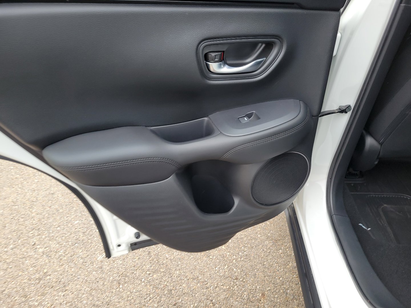 Certified 2025 Honda HR-V LX image 13