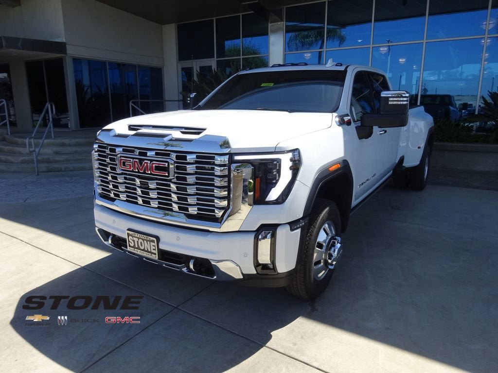 New 2026 GMC Sierra 3500 Denali w/ Technology Package AWD/4WD image 3
