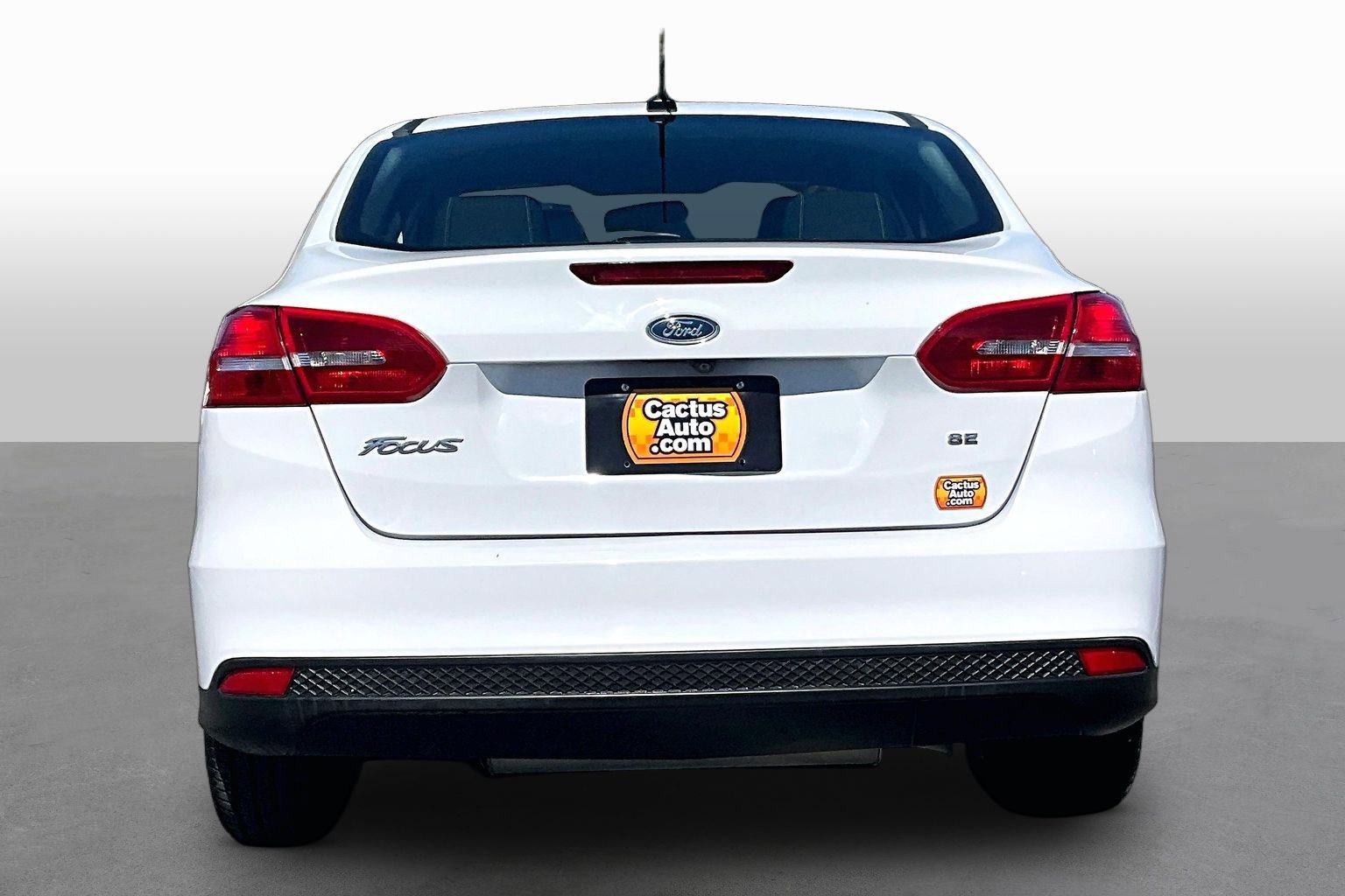 Used 2017 Ford Focus SE image 4