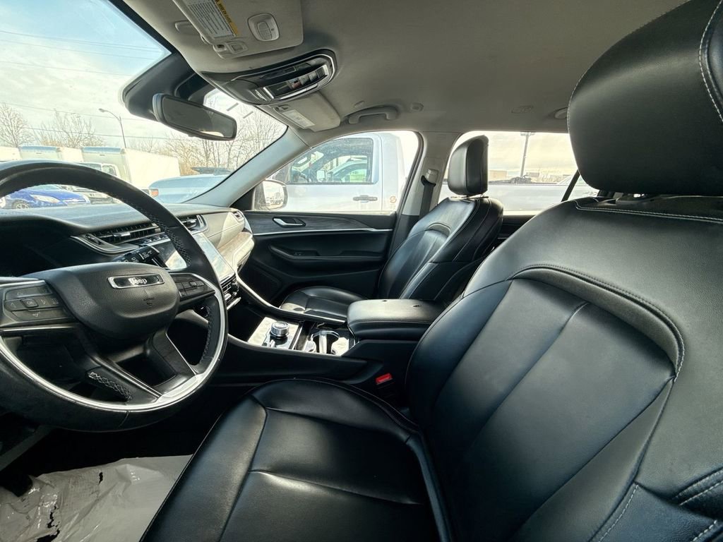 Used 2023 Jeep Grand Cherokee L Limited image 10