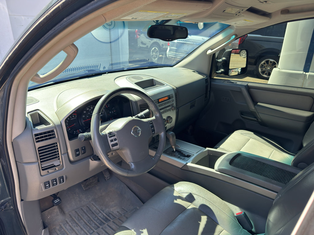 Used 2005 Nissan Titan LE w/ (R02) LE Off-Road Pkg image 14
