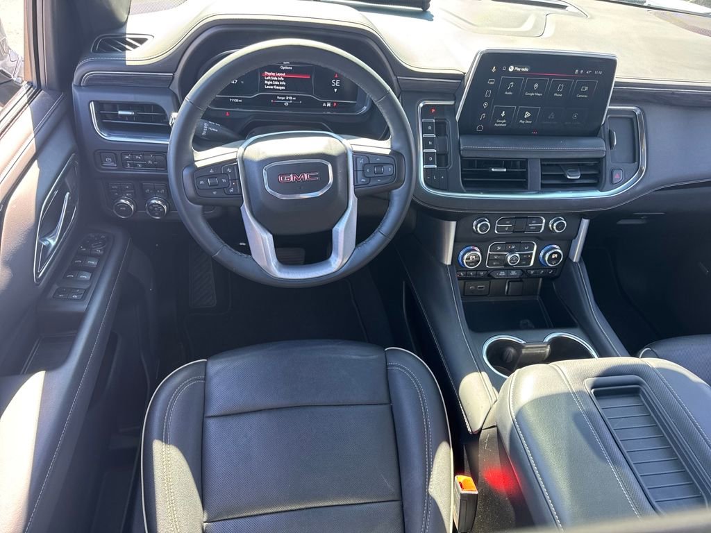 Used 2023 GMC Yukon SLT w/ SLT Premium Package image 16