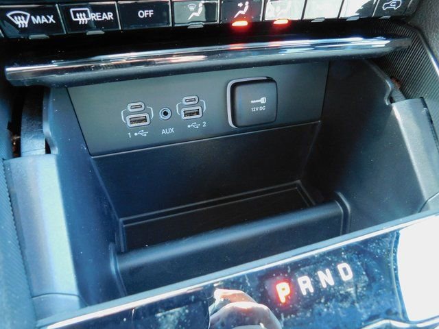 New 2026 Jeep Grand Cherokee Laredo w/ Trailer Tow Package image 19