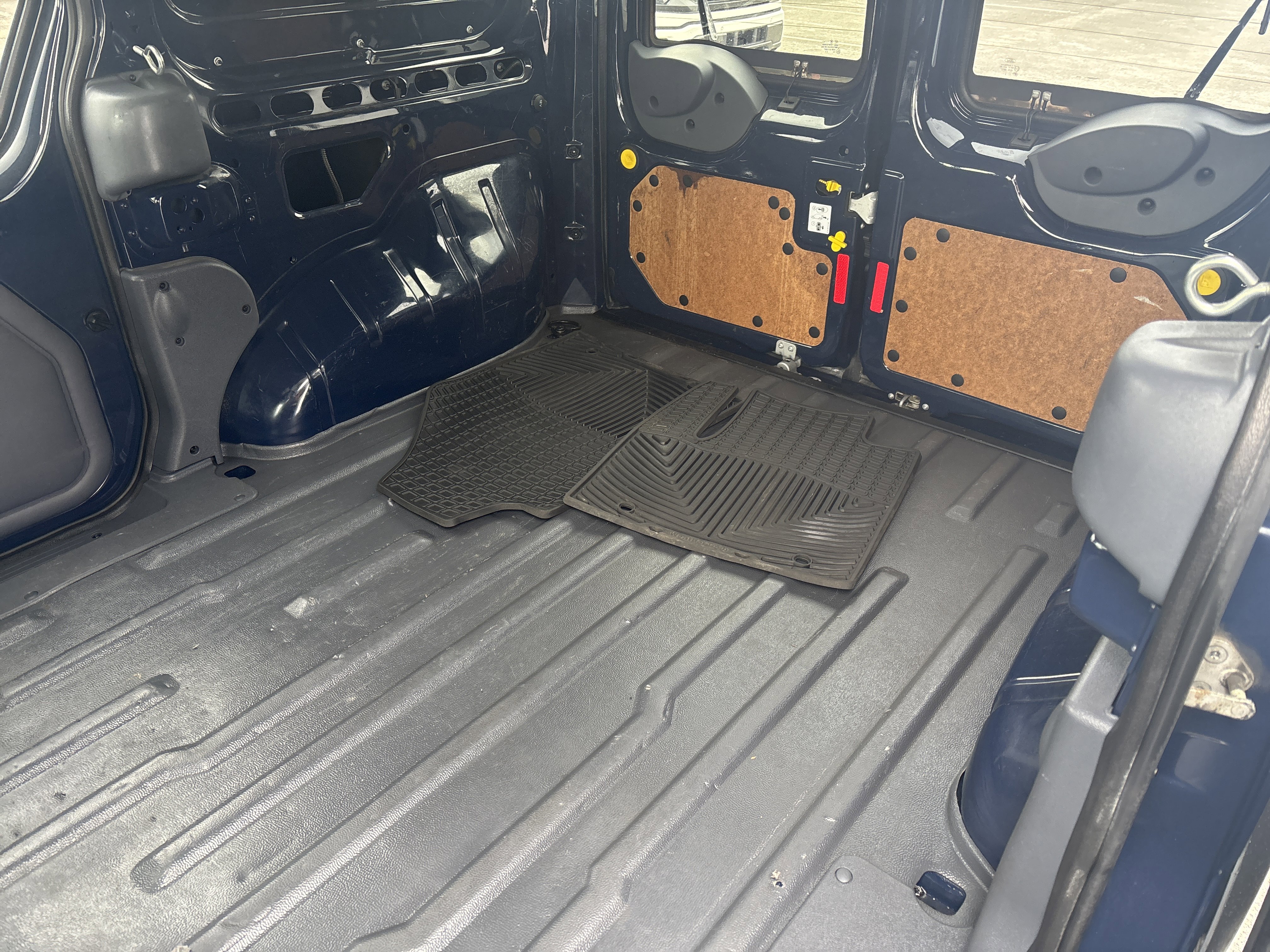 Used 2013 Ford Transit Connect XLT image 13