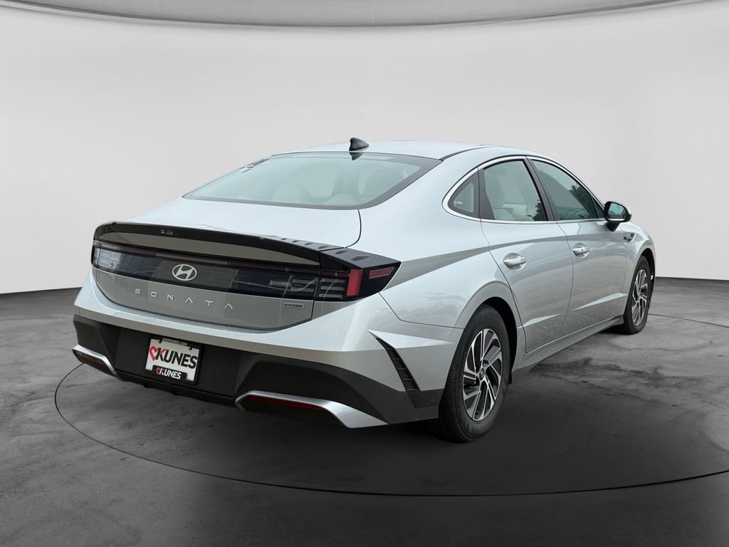 Used 2026 Hyundai Sonata Blue FWD image 9