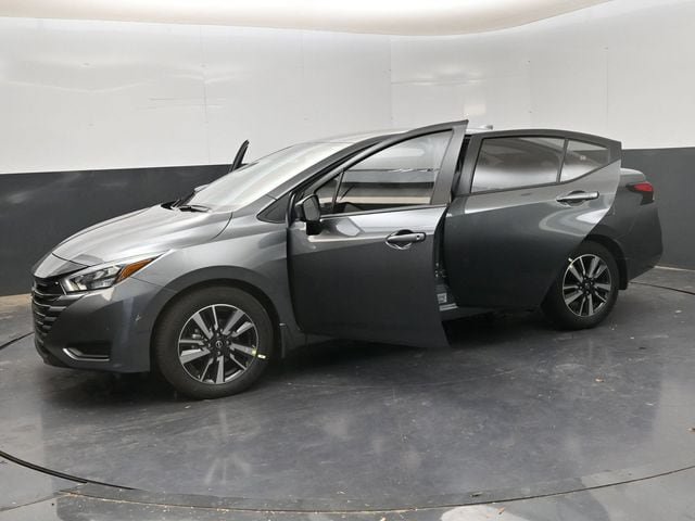 New 2025 Nissan Versa SV w/ Trunk Package FWD image 33