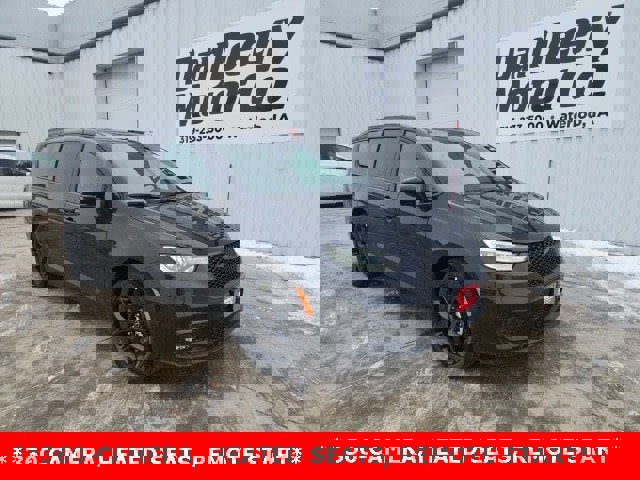 New 2026 Chrysler Pacifica Select