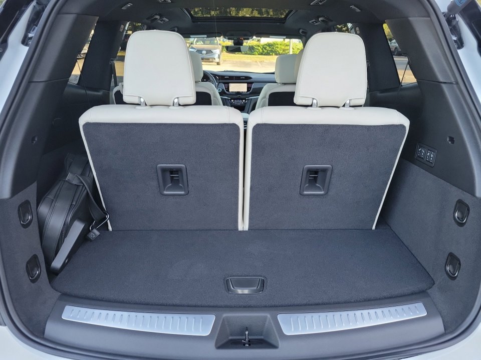 New 2025 Cadillac XT6 Sport w/ Technology Package image 15