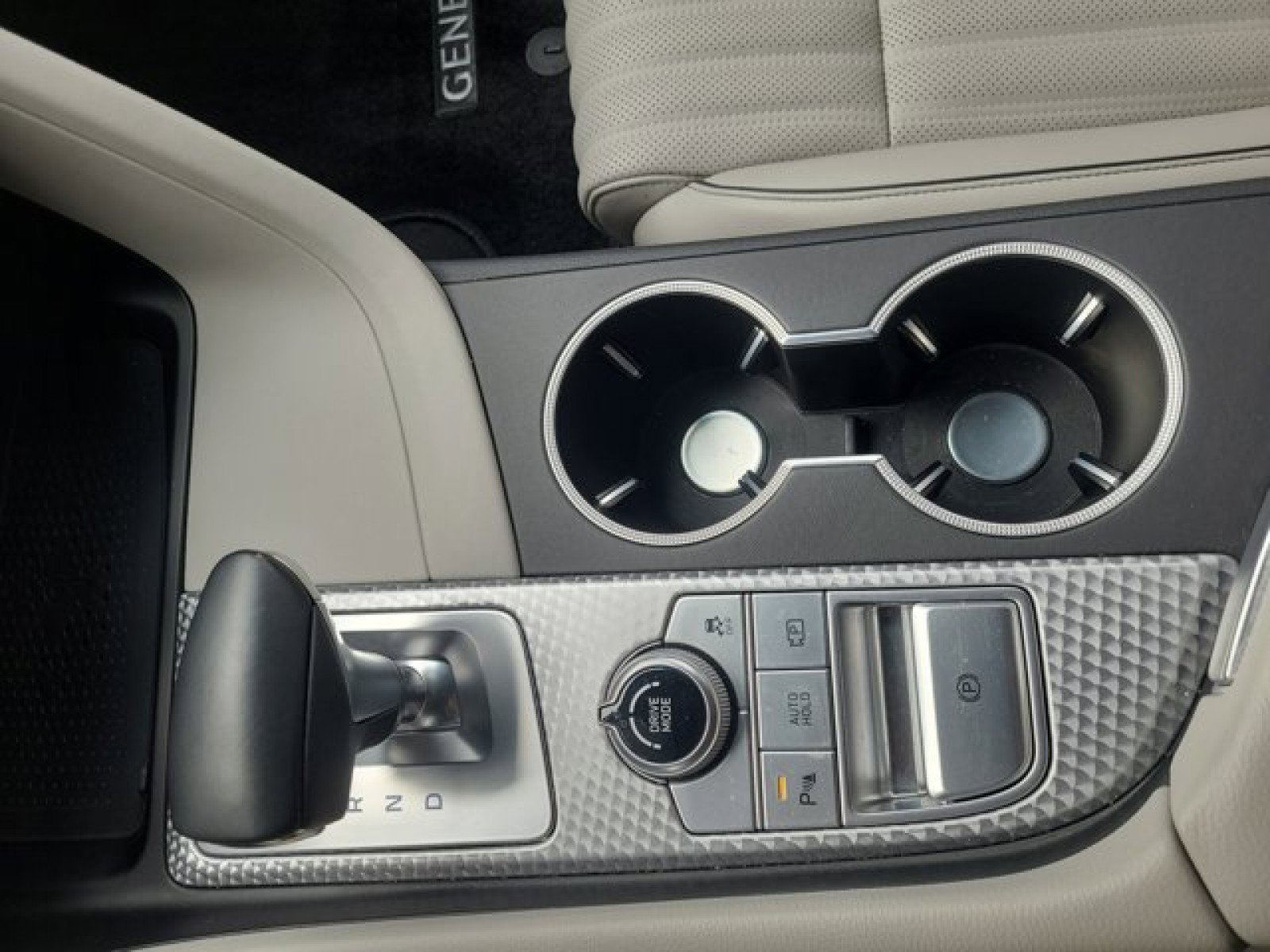 Used 2023 Genesis G70 2.0T w/ Sport Prestige Package AWD/4WD image 15