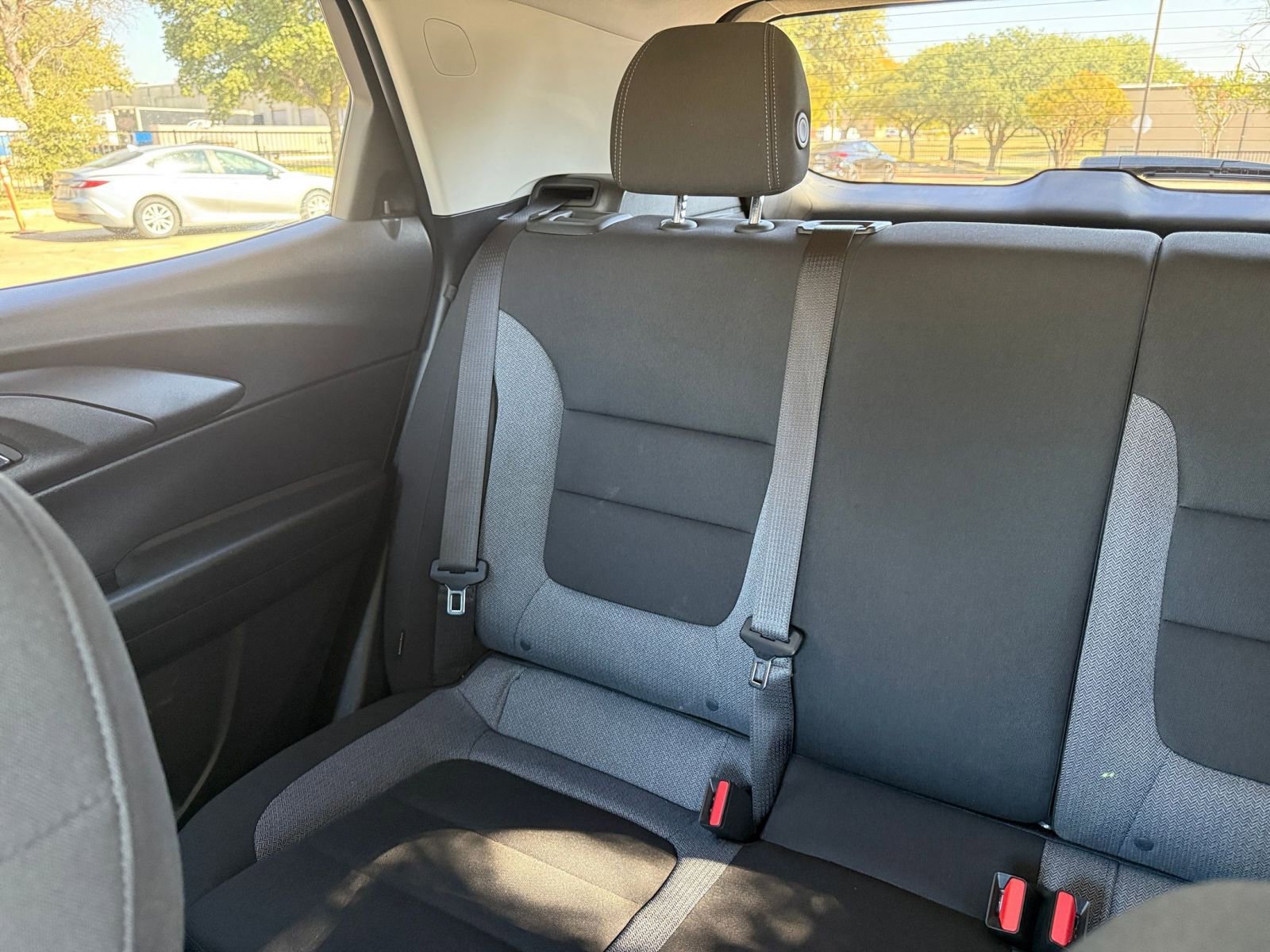 Used 2025 Chevrolet TrailBlazer LT image 39