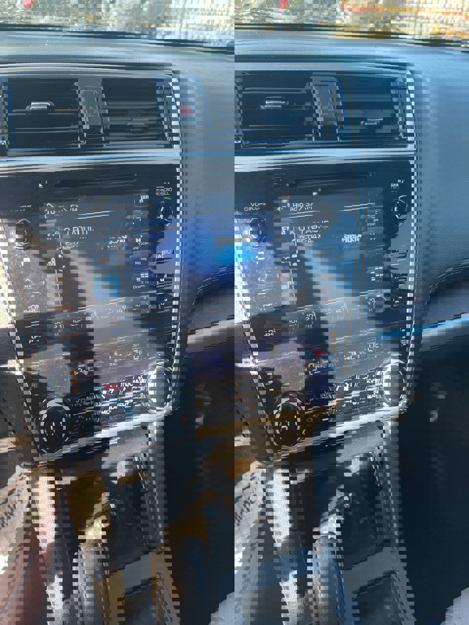 Used 2018 Subaru Outback 2.5i Limited w/ Popular Package #2 image 9