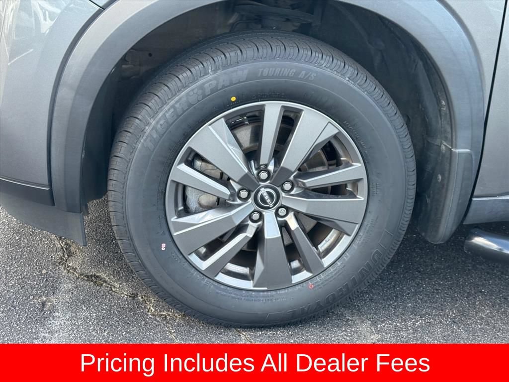 Used 2024 Nissan Pathfinder S FWD image 9