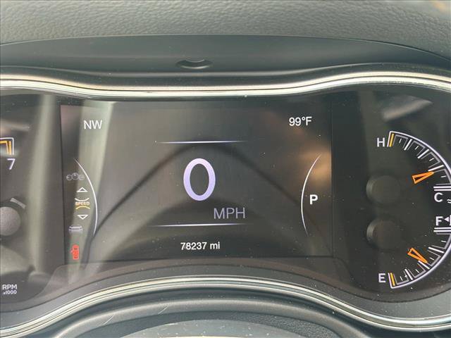 Used 2019 Jeep Grand Cherokee Laredo w/ 18" Wheel & 8.4" Radio Group AWD/4WD image 12