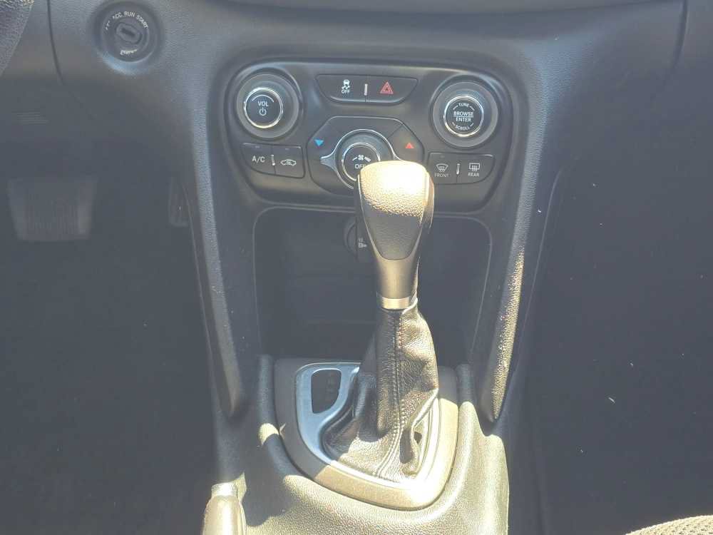 Used 2015 Dodge Dart SXT FWD image 13