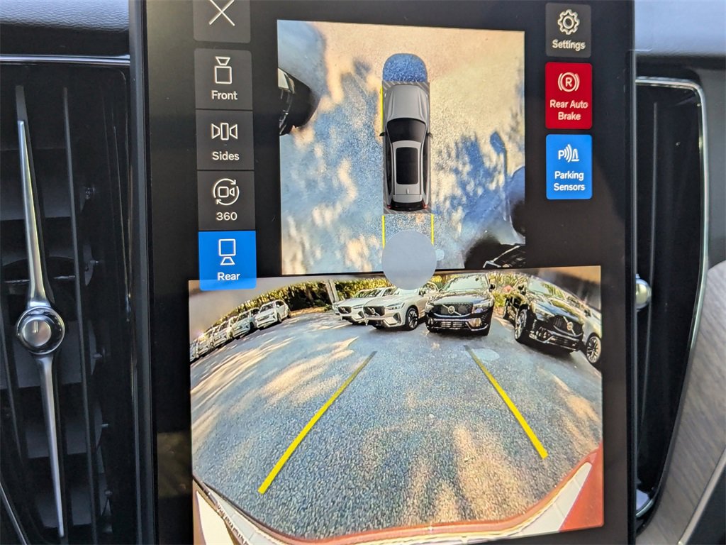 New 2026 Volvo XC60 B5 Plus w/ Protection Package Premier image 23