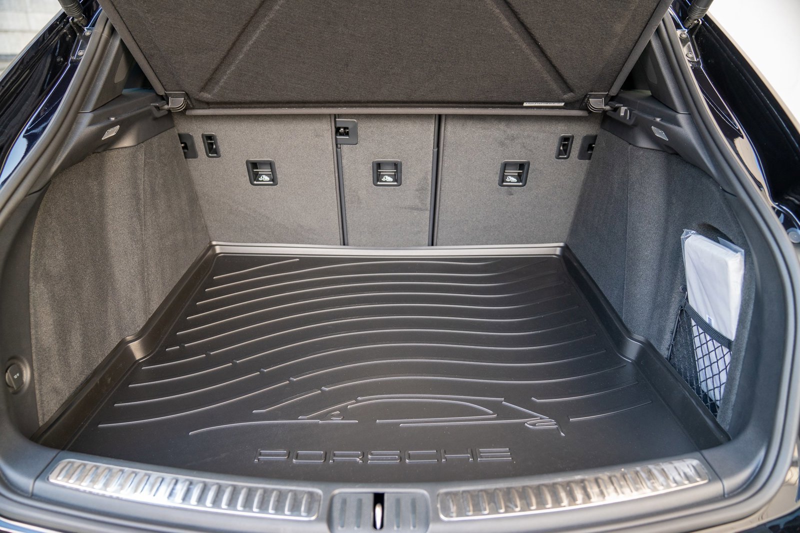 New 2025 Porsche Macan S image 24