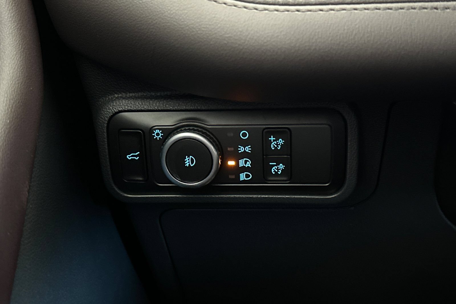 New 2026 Ford Explorer Platinum RWD image 28