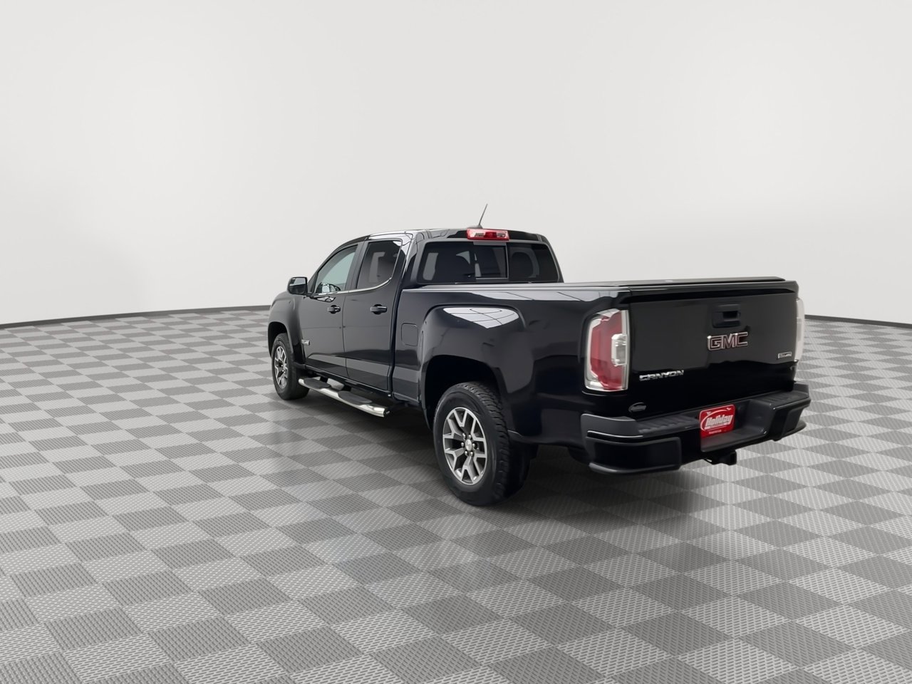 Used 2016 GMC Canyon SLE w/ All Terrain Package AWD/4WD image 39