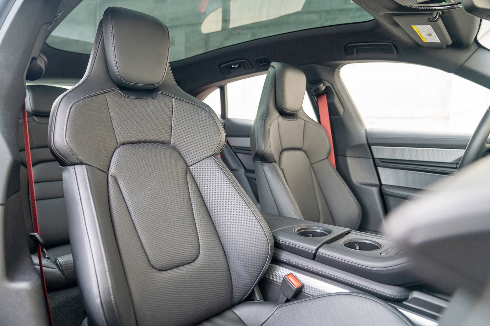 Used 2025 Porsche Taycan 4S image 23