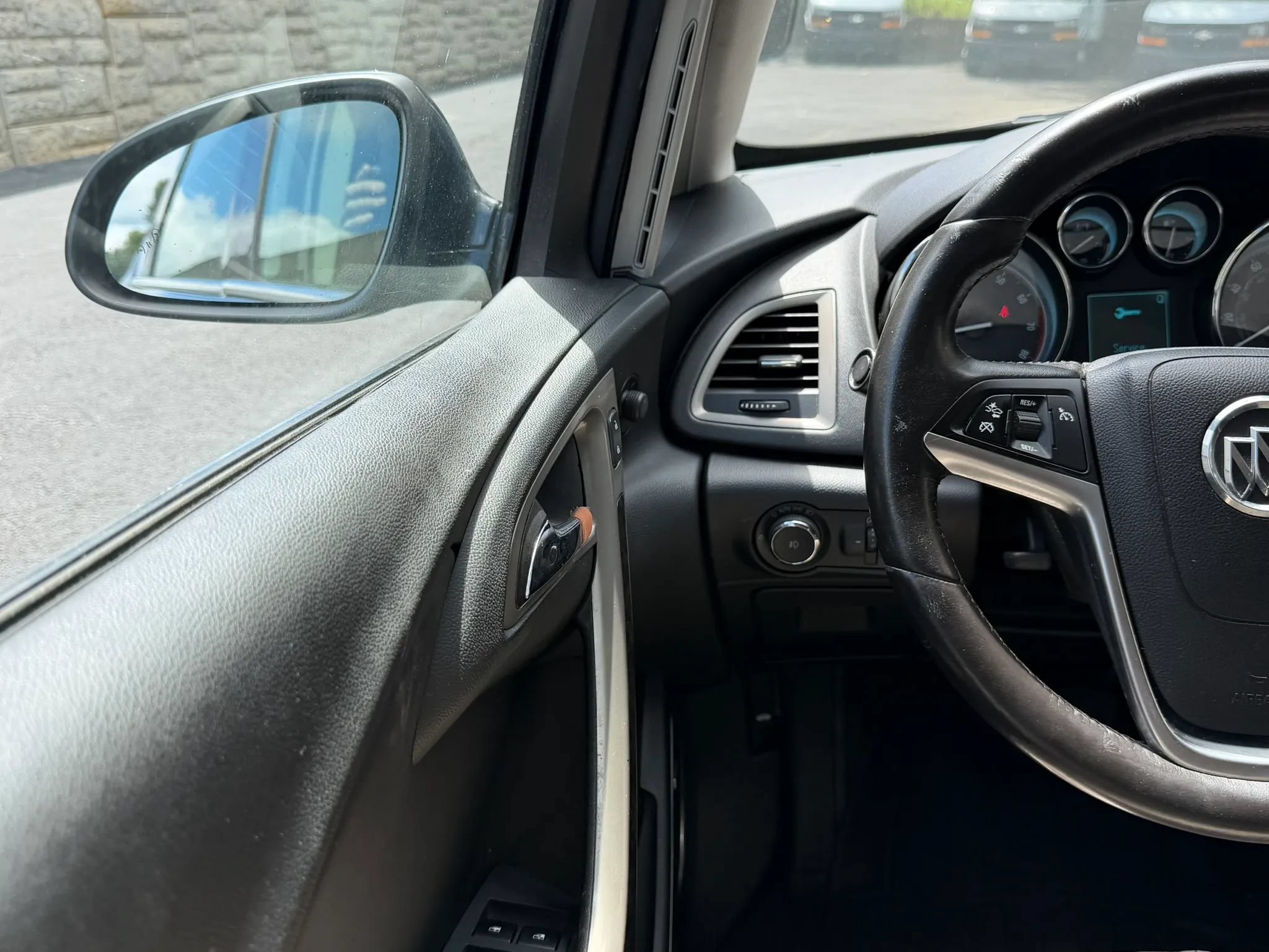 Used 2015 Buick Verano Leather FWD image 19