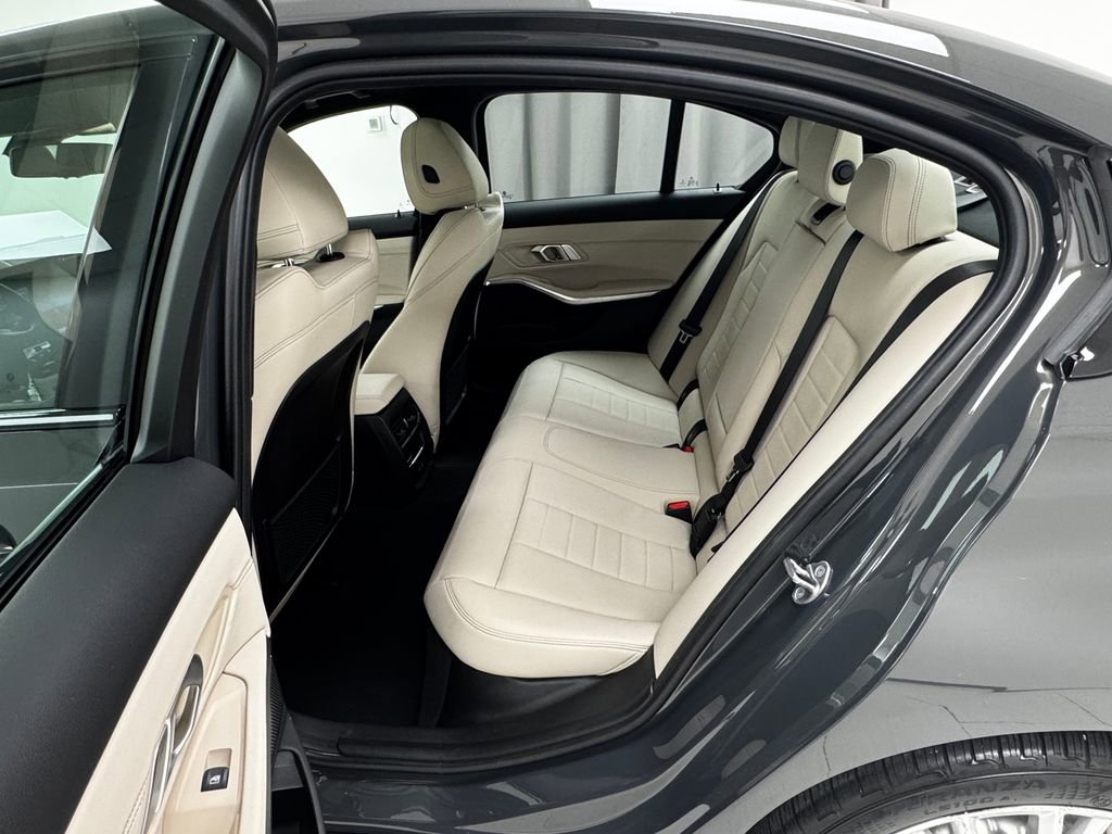 Used 2023 BMW 330i xDrive Sedan w/ Premium Package image 12