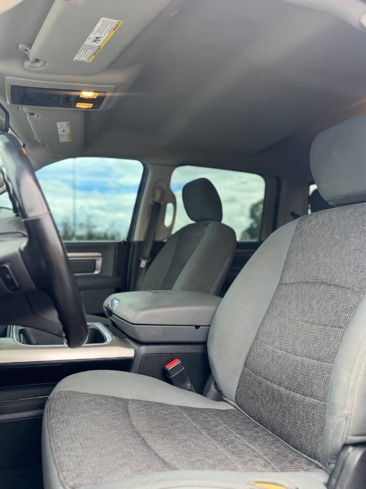 Used 2018 RAM 1500 Big Horn AWD/4WD image 3