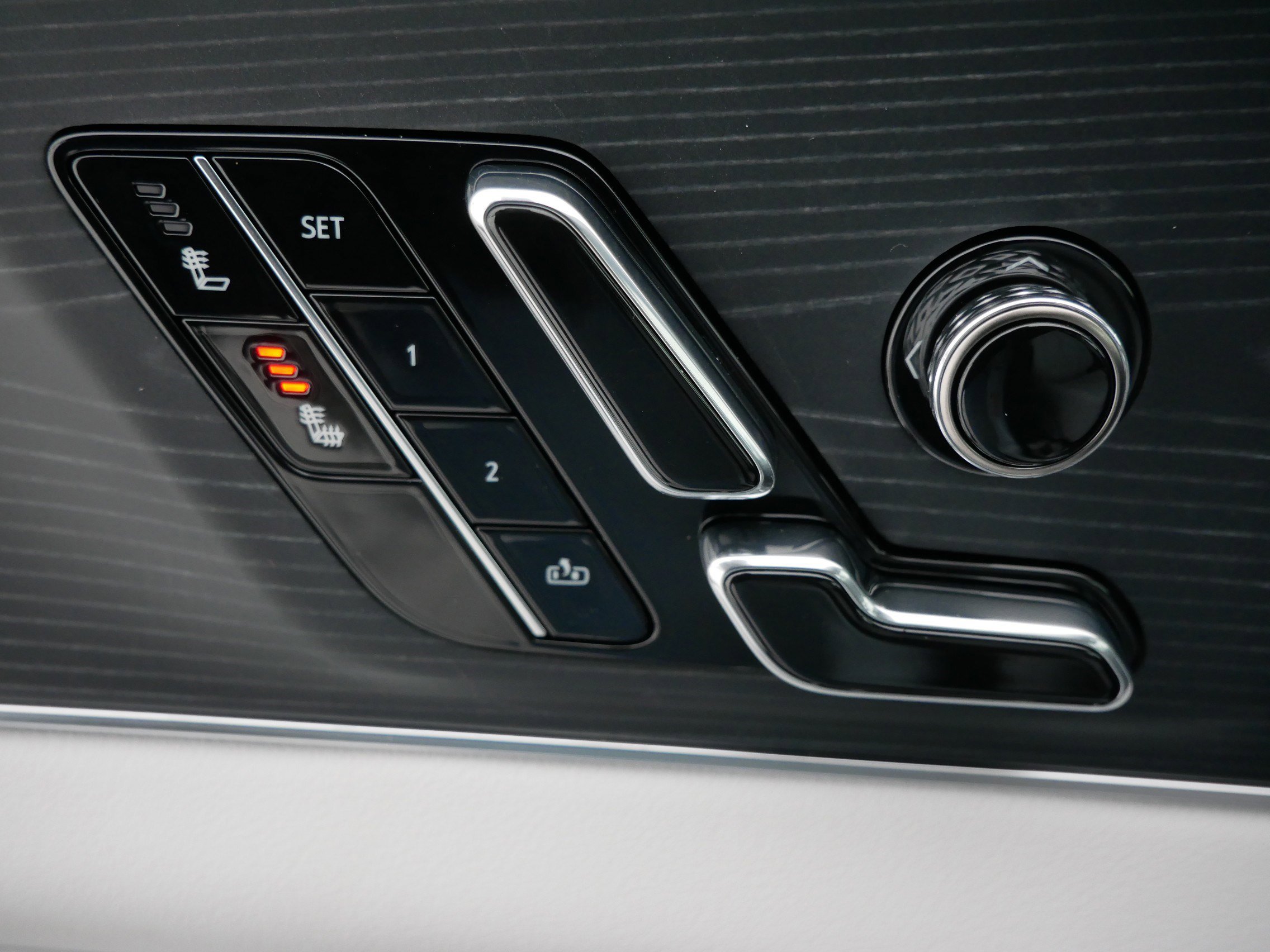 New 2026 Cadillac Lyriq Luxury image 18