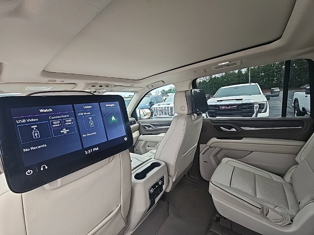 Used 2021 GMC Yukon XL Denali w/ Denali Premium Package image 17