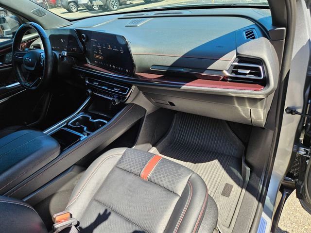 Used 2024 Chevrolet Traverse RS w/ LPO, Floor Liner Package AWD/4WD image 16