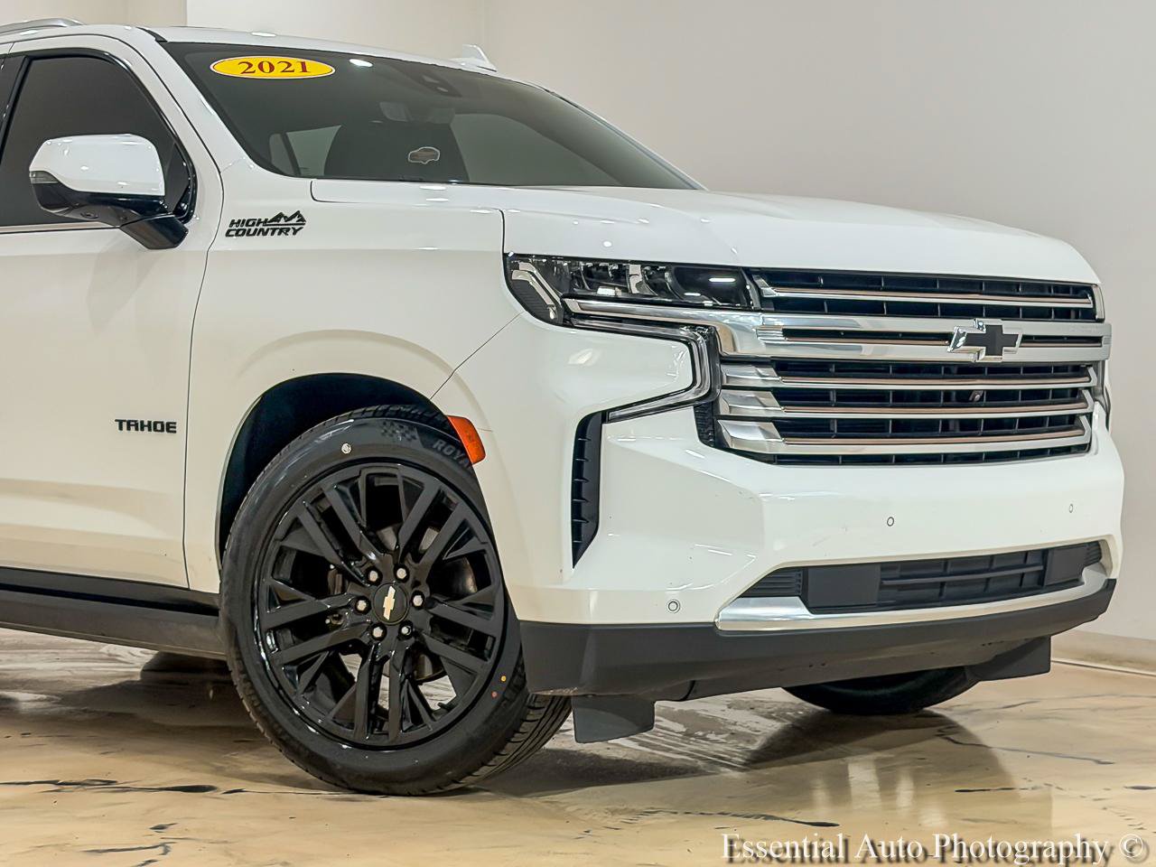 Used 2021 Chevrolet Tahoe High Country AWD/4WD image 2